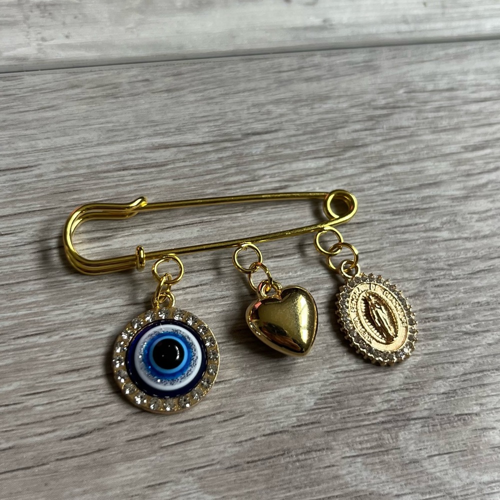 👑 Gold Virgin Mary Evil Eye Protection Safety Pin